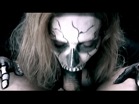 ❤️ Demon nighean sucking cock le a beul dubh agus slugadh cum. ️❌  Porno  aig gd.28films.ru ﹏